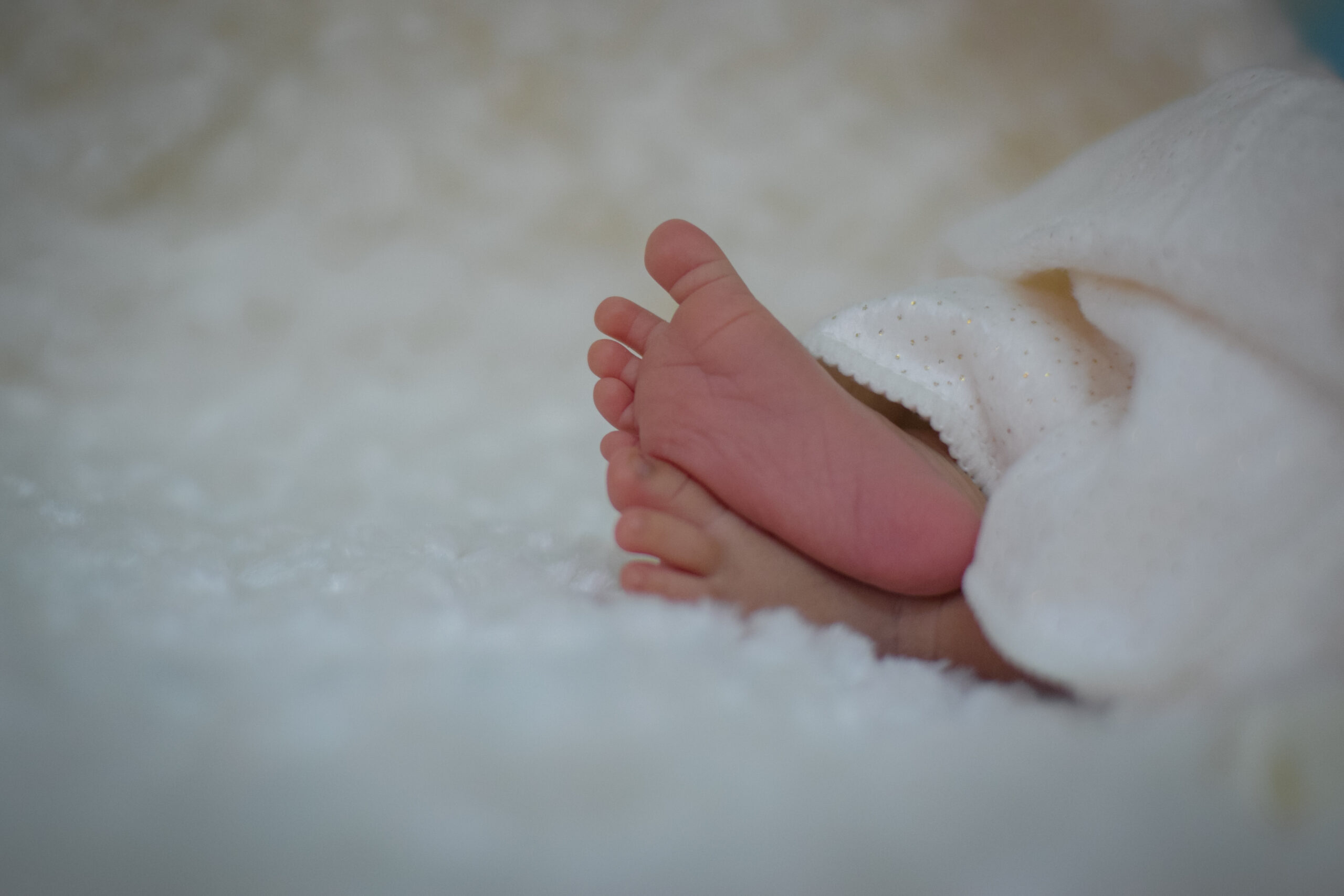 bain_enveloppe_pieds_bebe